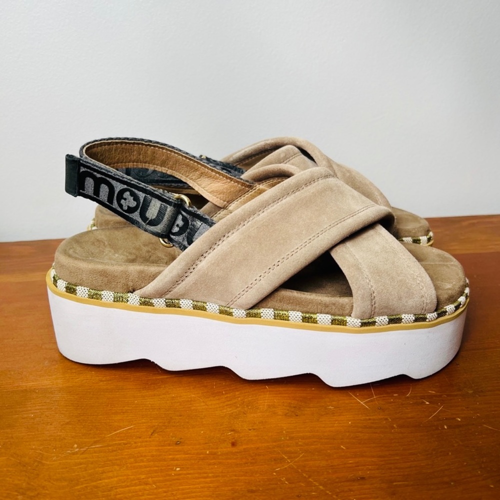 Mou sandals